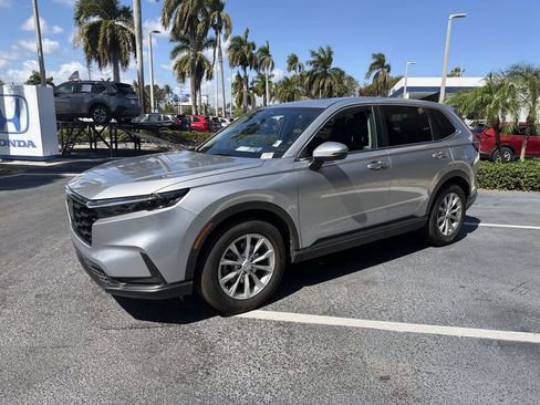 Certified 2025 Honda CR-V EX image 4