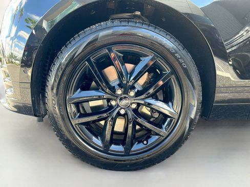 New 2026 Land Rover Range Rover Velar Dynamic SE image 34