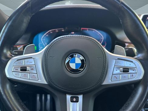 Used 2021 BMW 750i xDrive w/ Executive Package AWD/4WD image 11