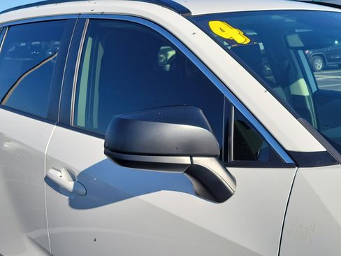 Certified 2024 Toyota RAV4 LE AWD/4WD image 9