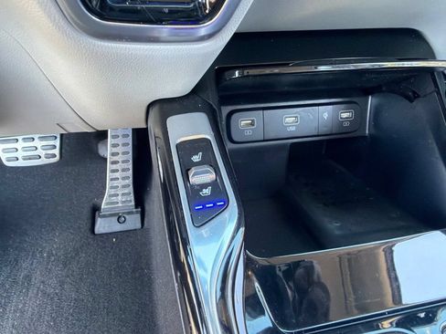 Certified 2024 Kia Sorento SX Prestige AWD/4WD image 14