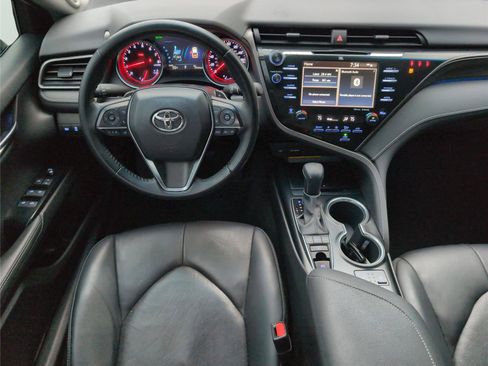 Used 2020 Toyota Camry XSE image 25