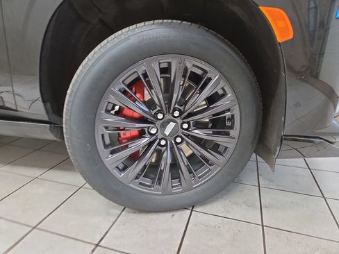 Used 2024 Cadillac Escalade V w/ LPO, ONYX Package AWD/4WD image 8