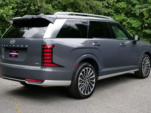 Used 2026 Hyundai Palisade Calligraphy AWD/4WD image 11