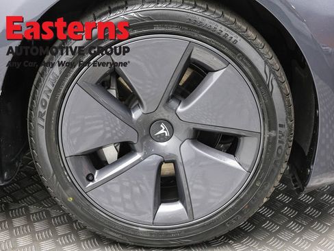 Used 2023 Tesla Model 3 Standard Range RWD image 27