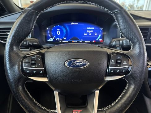 Used 2022 Ford Explorer ST w/ Equipment Group 401A AWD/4WD image 26