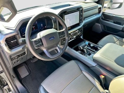 Used 2025 Ford F150 Lariat w/ Equipment Group 501A Mid AWD/4WD image 9