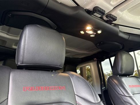 Used 2021 Jeep Wrangler Unlimited Rubicon image 24