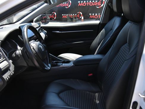 Used 2024 Toyota Camry SE FWD image 18