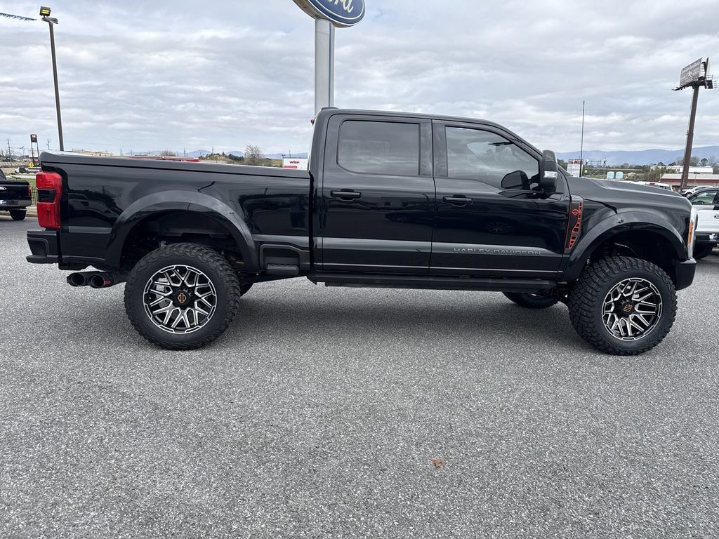 Used 2023 Ford F250 Lariat w/ Lariat Ultimate Package AWD/4WD image 8