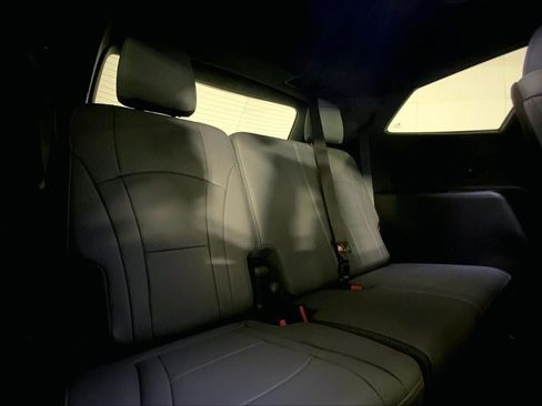 Used 2023 Buick Enclave Essence w/ Experience Buick Package AWD/4WD image 24