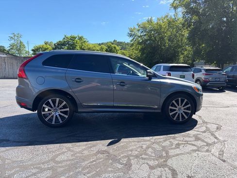 Used 2017 Volvo XC60 T6 Inscription w/ Climate Package AWD/4WD image 10