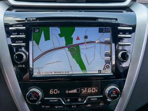 Used 2018 Nissan Murano SV w/ Premium Package AWD/4WD image 10