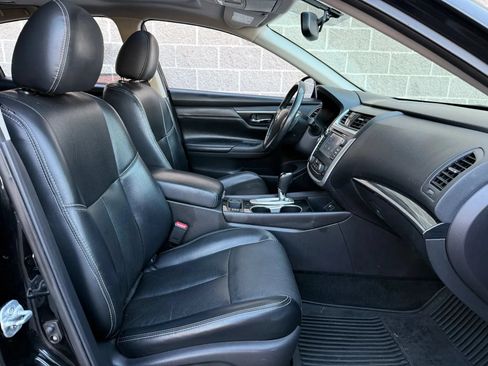 Used 2017 Nissan Altima 2.5 SL w/ 2.5 Technology Package FWD image 18