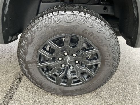 Used 2024 Chevrolet Colorado Trail Boss w/ Advanced Trailering Package image 7