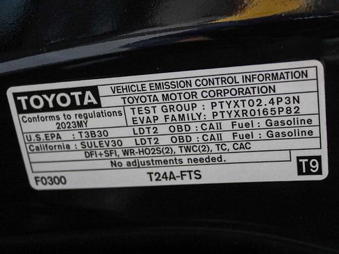 Used 2023 Toyota Highlander L FWD image 27