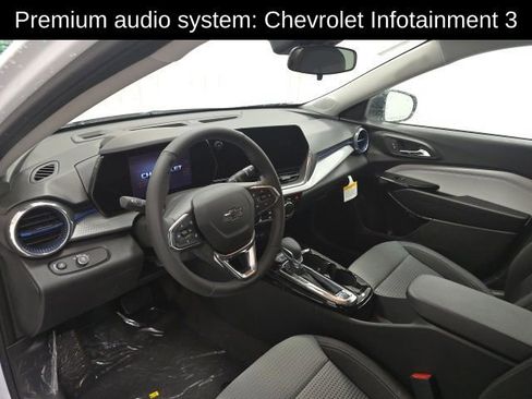 New 2026 Chevrolet Trax LT w/ Driver Confidence Package FWD image 10