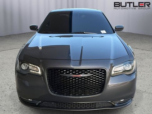 Used 2022 Chrysler 300 S RWD image 9