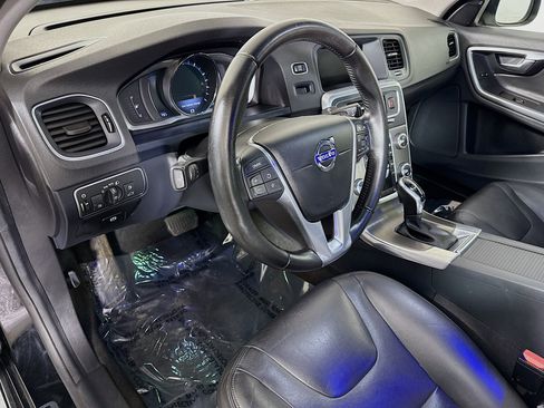 Used 2016 Volvo S60 T5 Premier w/ Convenience Package image 23