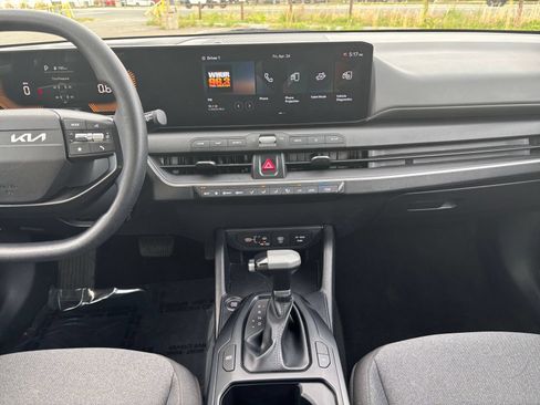 Used 2025 Kia K4 FWD image 17