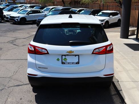 Used 2020 Chevrolet Equinox LS FWD image 10
