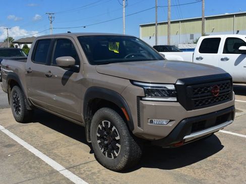 Used 2024 Nissan Frontier PRO-4X w/ Off-Road Protection Package image 3