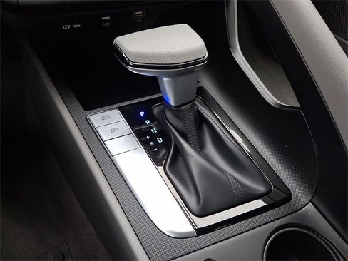 Used 2023 Hyundai Elantra SEL w/ Winter Weather Package image 16