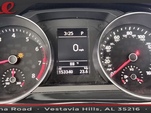 Used 2017 Volkswagen Jetta SEL FWD image 22