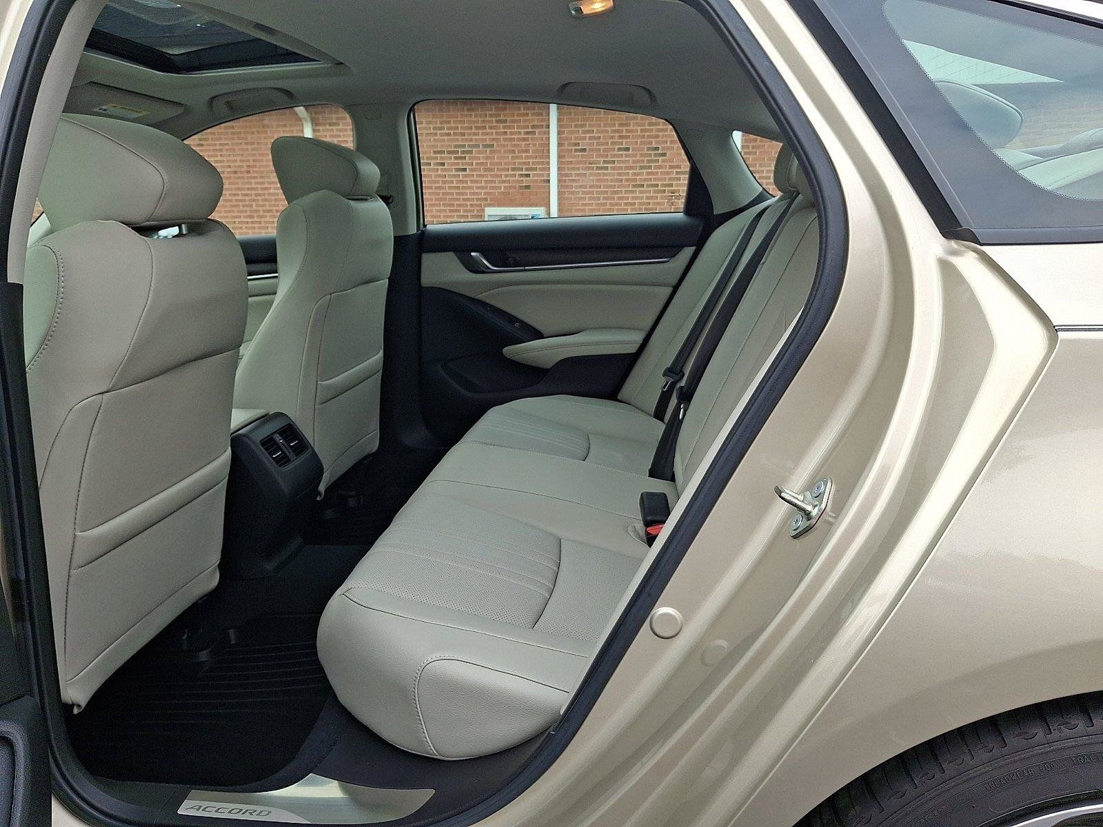 Used 2020 Honda Accord Touring image 10