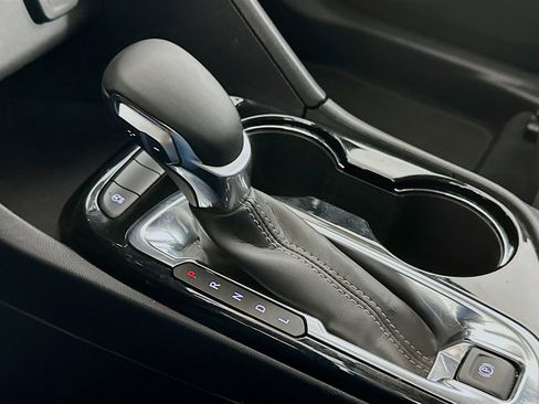 Used 2025 Buick Encore GX Preferred image 24