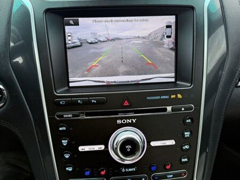 Used 2016 Ford Explorer Platinum image 23