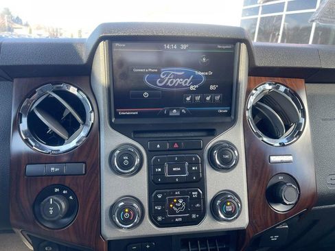 Used 2015 Ford F250 Lariat w/ Lariat Ultimate Package image 20