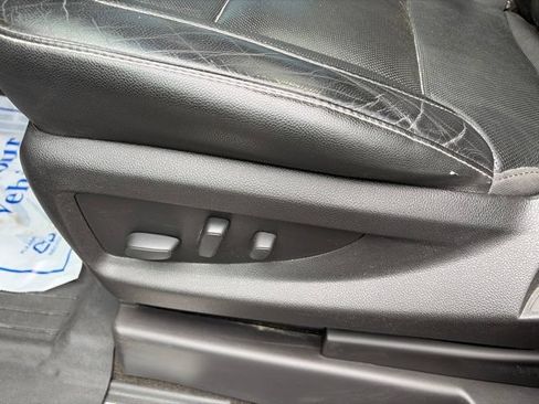 Used 2018 Chevrolet Tahoe Premier AWD/4WD image 10
