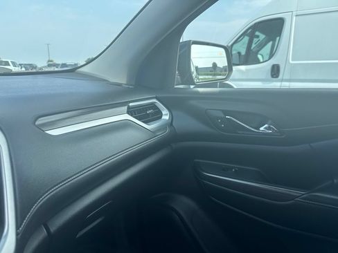 Used 2020 GMC Acadia SLT w/ Premium Package FWD image 12