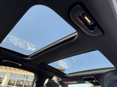 Used 2025 Mercedes-Benz C 300 4MATIC Sedan image 7