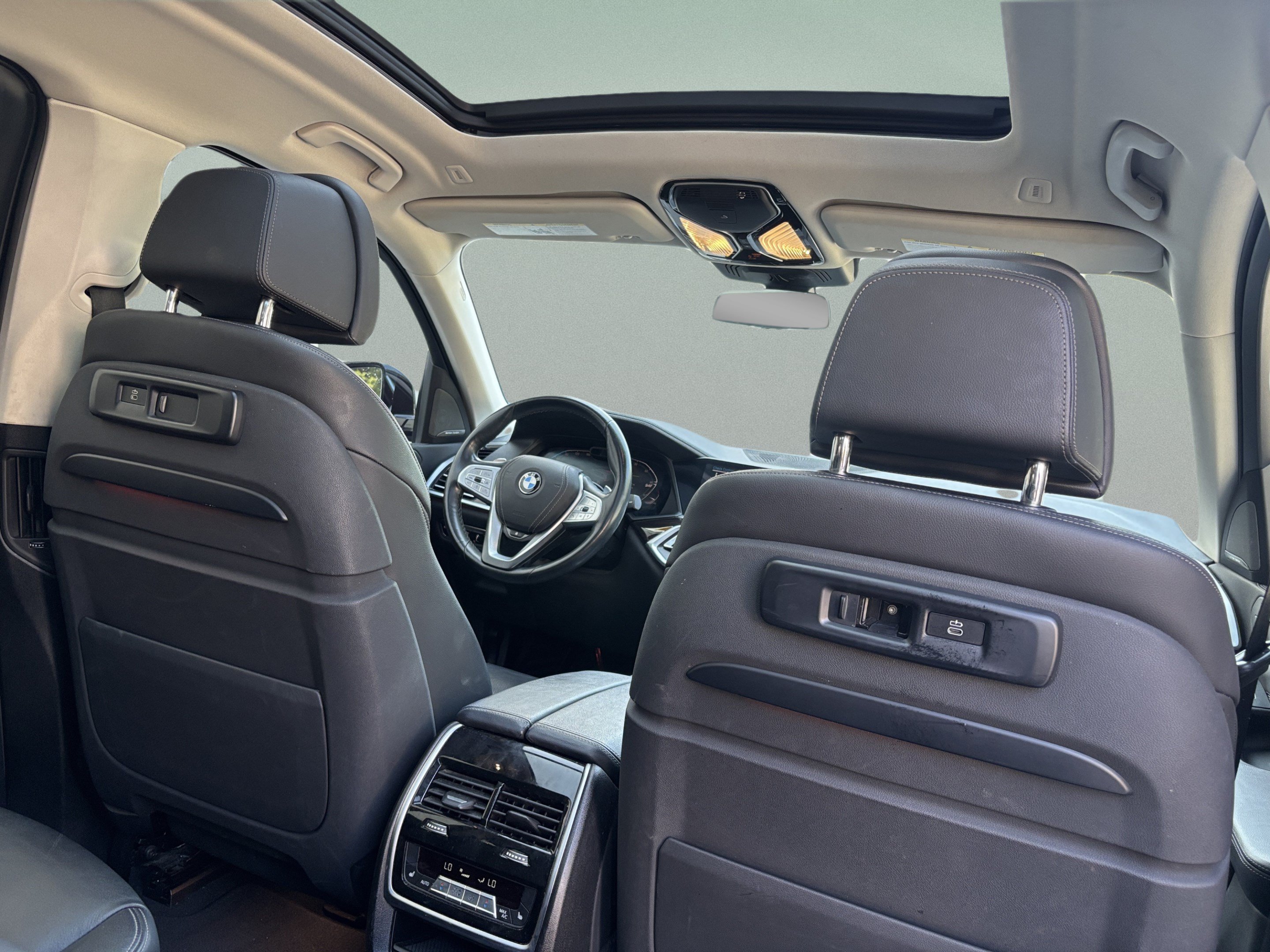 Used 2019 BMW X7 xDrive50i w/ Premium Package AWD/4WD image 27