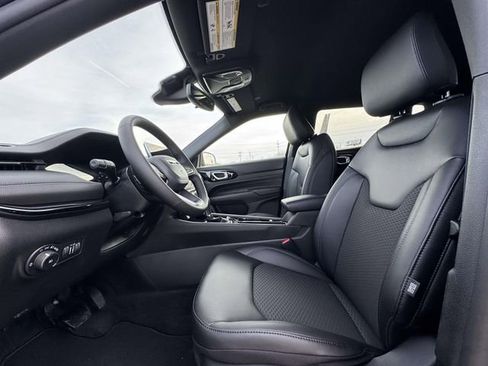 New 2026 Jeep Compass Latitude image 21