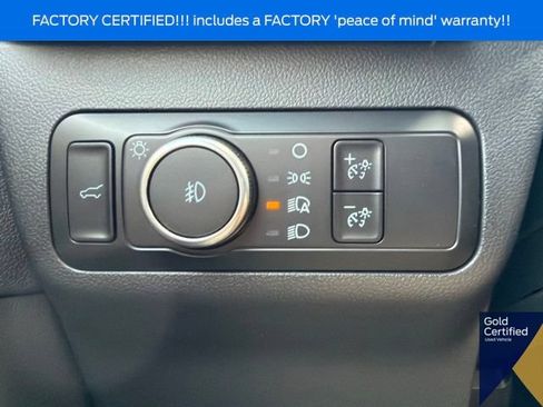Certified 2025 Ford Escape ST-Line Select AWD/4WD image 29