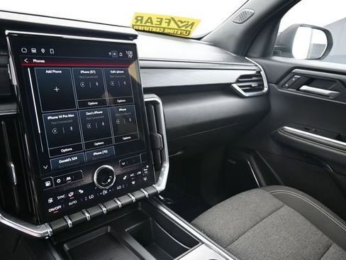 Used 2025 GMC Acadia Elevation FWD image 22