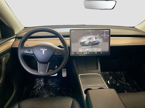 Used 2024 Tesla Model Y Performance AWD/4WD image 21