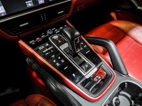 Used 2019 Porsche Cayenne AWD/4WD image 28