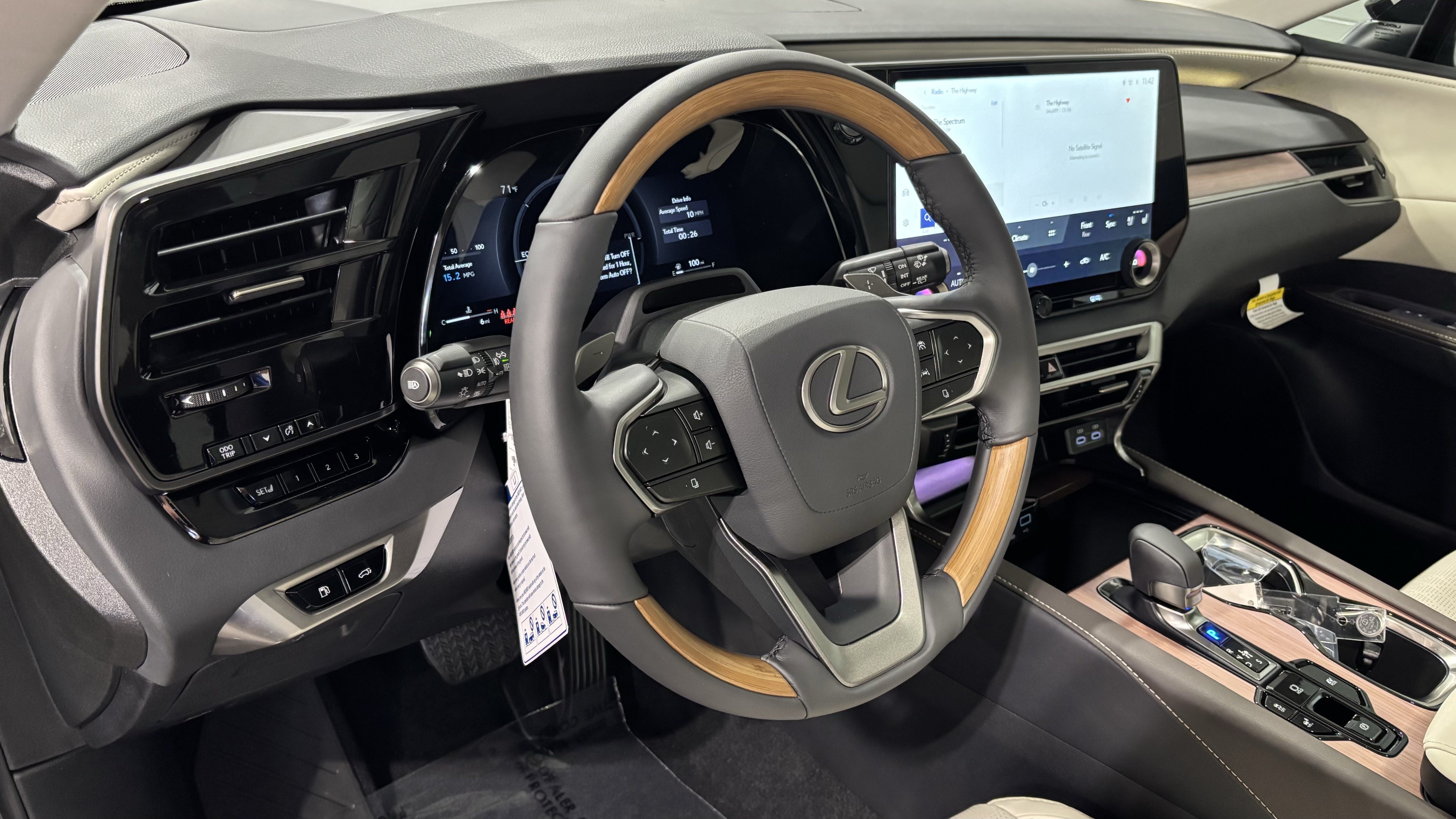 New 2026 Lexus RX 350h AWD/4WD image 30