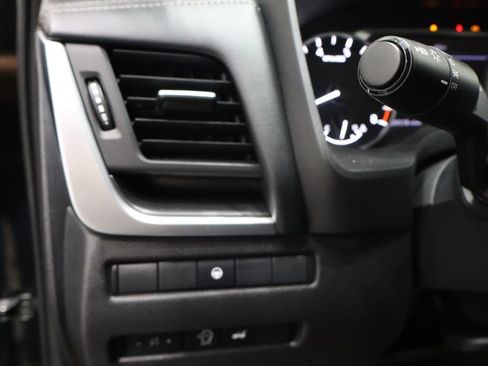 Used 2024 Nissan Rogue SV FWD image 18