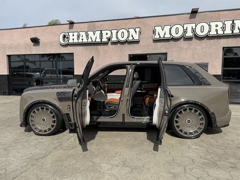Used 2026 Rolls-Royce Cullinan AWD/4WD image 18