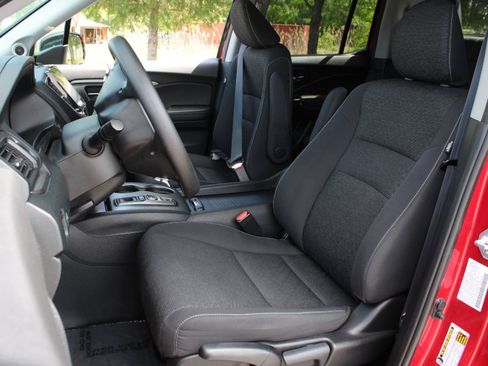 Certified 2023 Honda Ridgeline Sport image 16