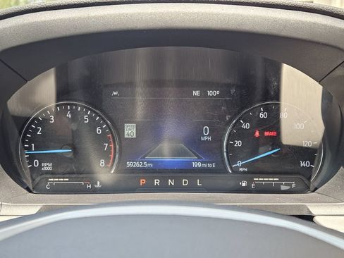 Used 2022 Ford Explorer XLT w/ Equipment Group 202A RWD image 12