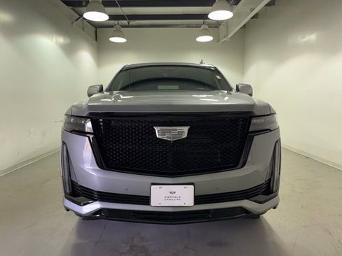 Used 2024 Cadillac Escalade Sport w/ LPO, ONYX Package image 2