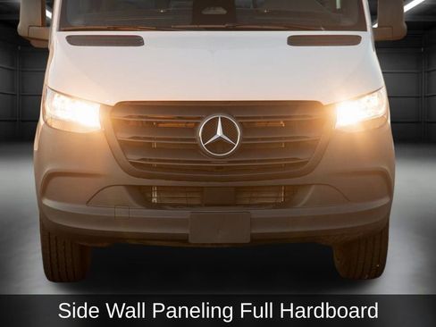 Used 2025 Mercedes-Benz Sprinter 2500 image 16