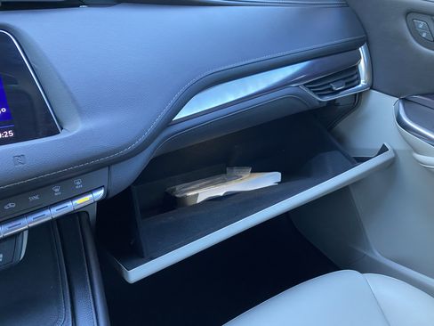 Used 2021 Cadillac XT4 Luxury image 30