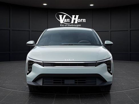 New 2026 Kia K4 LXS image 2